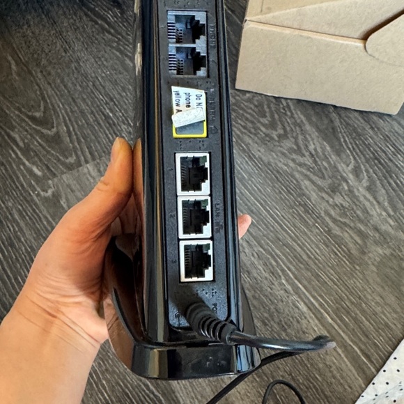 Verizon 4G LTE Black Network Extender - Picture 4 of 8